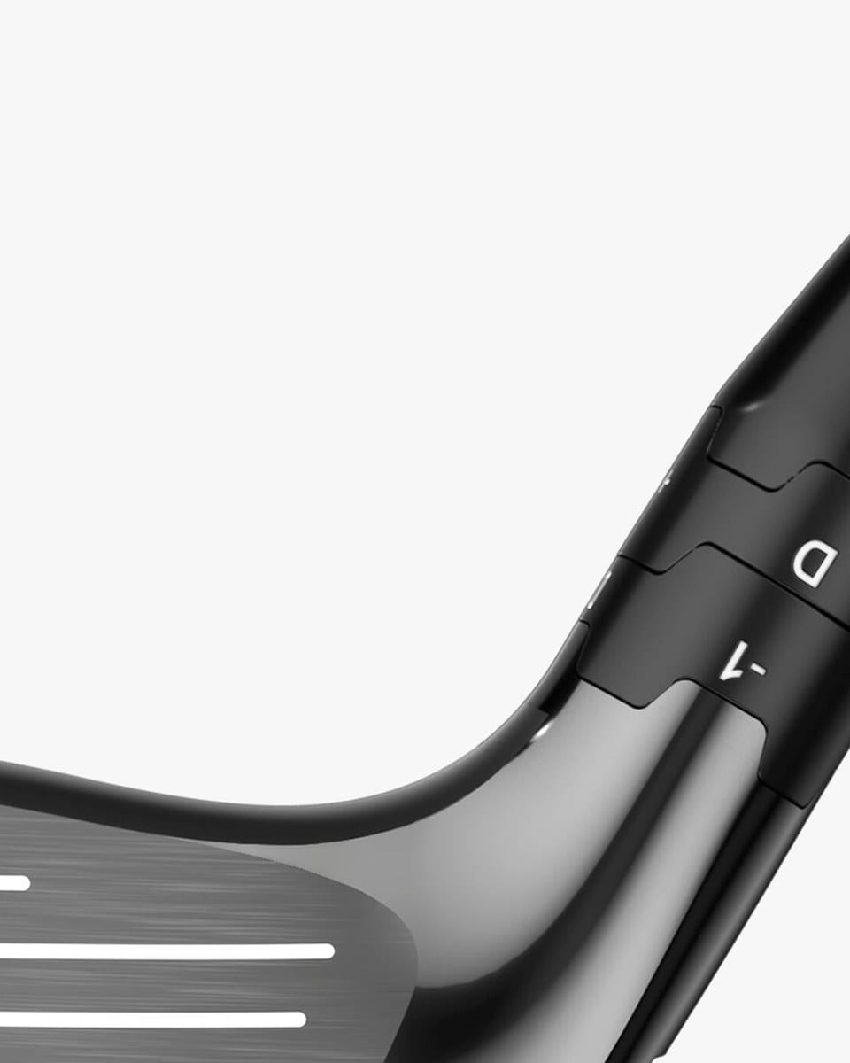 Close-up of a Callaway Paradym Ai Smoke hybrid hosel, where the letter D and the number -1 are printed on two stacked rings above the clubface.